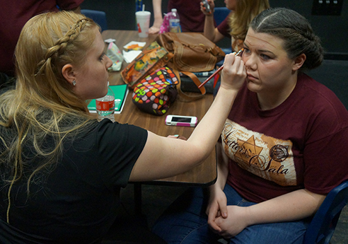 Autrey Helps Out with Makeup Autrey Helps Out with Makeup
