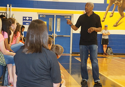 Everson Walls Speaks with Students Everson Walls Speaks with Students